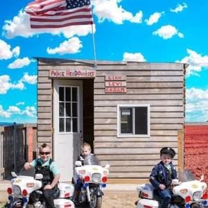 Meet your Posher, Robin